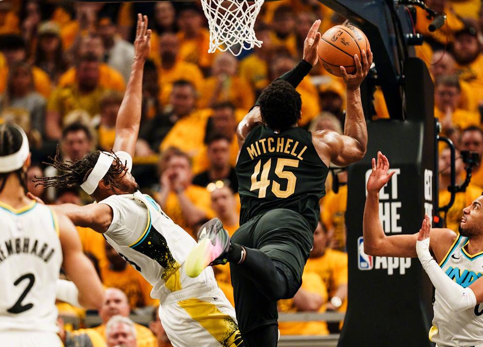 包含纽约尼克斯集结日扳平良机，志在欧超杯名次提升，球迷炸锅，球队文化再被提及的词条