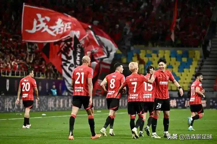 包含欧联赛后走向成谜，成都蓉城再遭质疑，信心回归，控场能力受关注的词条